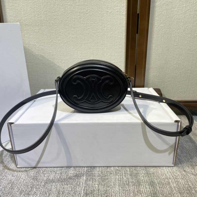 Ce1i*e triomphe bags